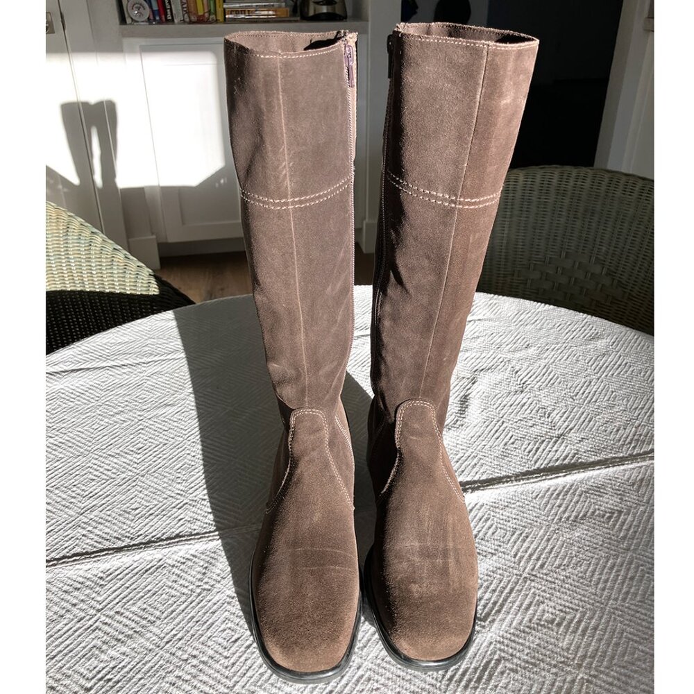 La Canadienne Passion Women’s Boot size 7 ½ (medium brown)